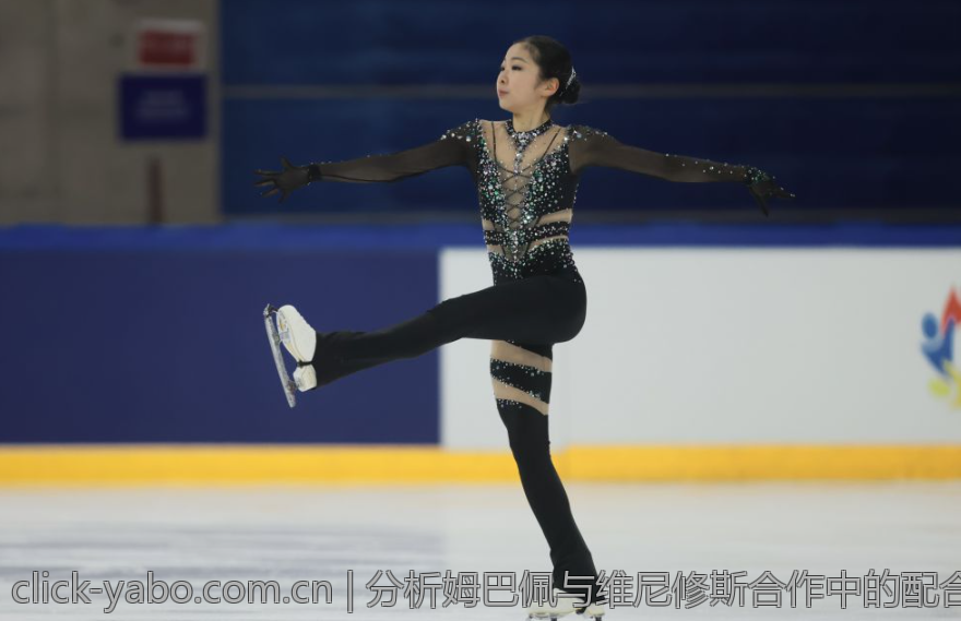 分析姆巴佩与维尼修斯合作中的配合默契背后原因